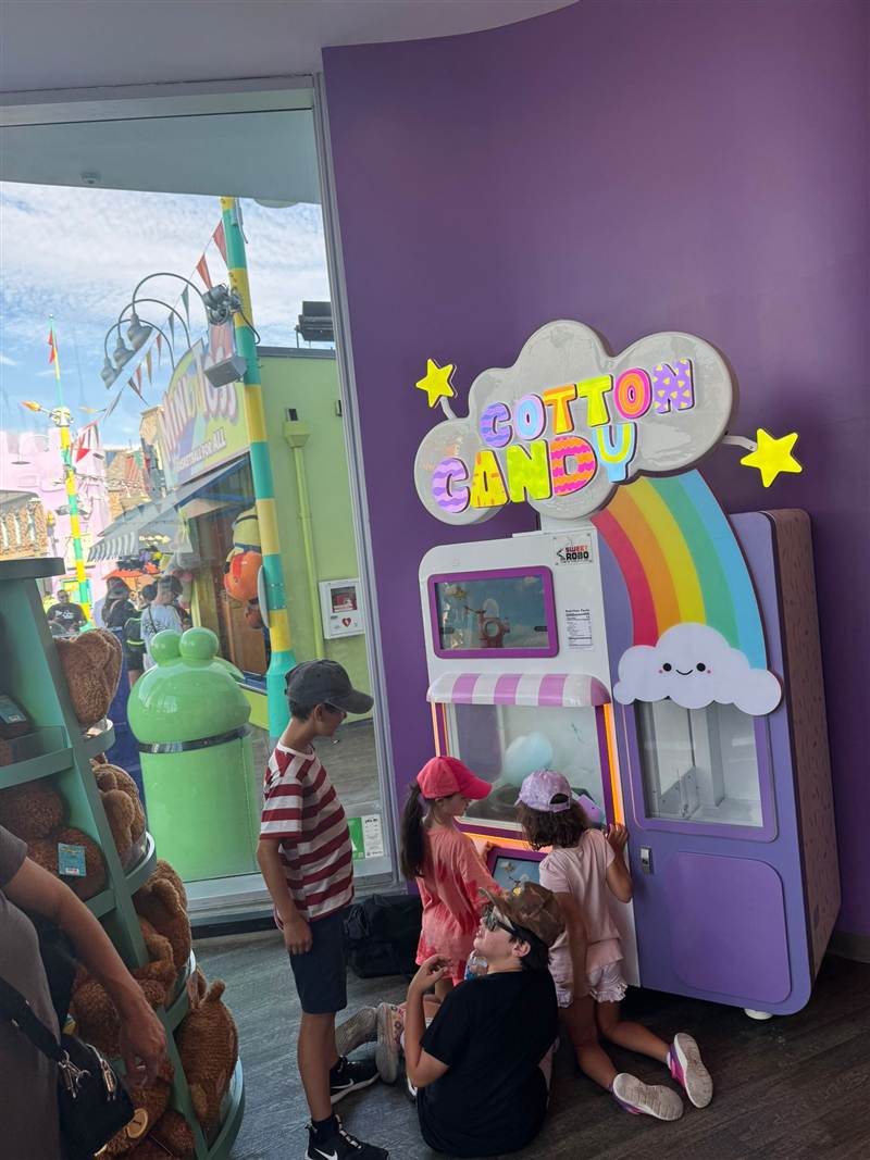 Sweet Robo at Universal Studios